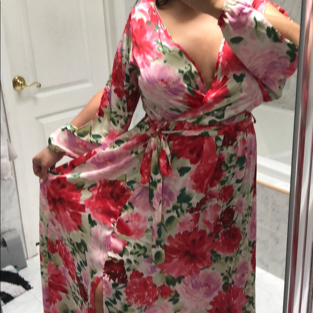 IVORY RED W/FLOWERS MAXI DRESS - Picture 5 of 7